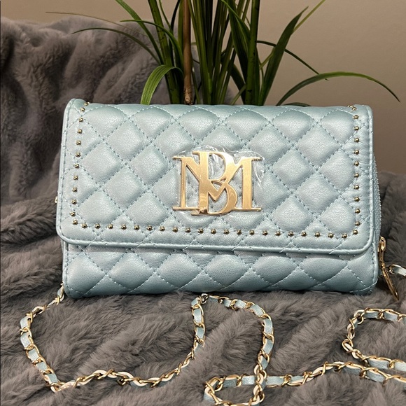 Badgley Mischka Light Blue Metallic Quilted Crossbody Bag NWT retail $69 💎 - Picture 1 of 7